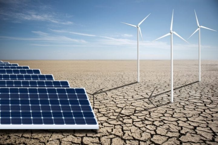 Panneaux solaires dans le Sahara, solution au problème des énergies renouvelables ?