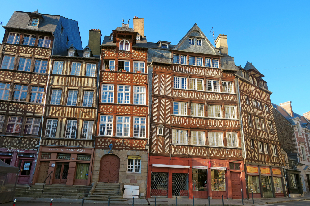 Investir dans l'immobilier neuf à Rennes : avantages et conditions
