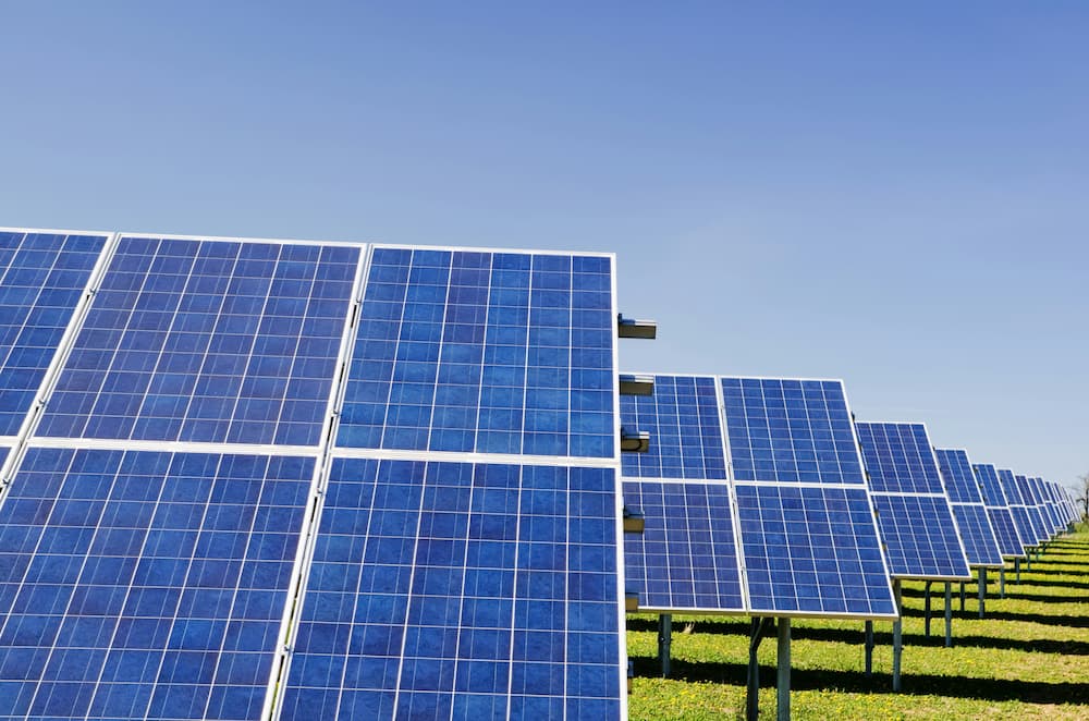 L'Impatto dei Pannelli Solari: Tra Sostenibilità Ambientale ed Economicità