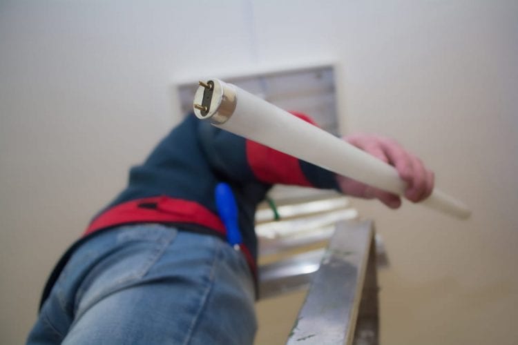 ¿Cuánto cuesta dar de alta la luz con EDP en 2025? | +Requisitos